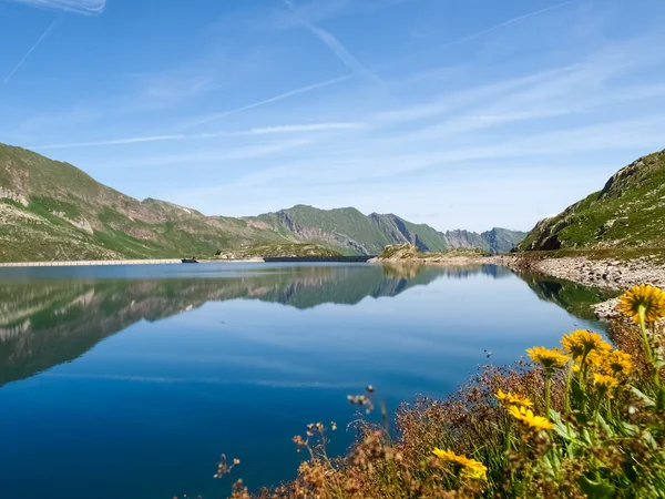 Val sambuco, lago de Naret —  Fotos de Stock