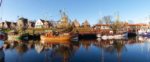 Greetsiel, fiskebåtar. — Stockfoto