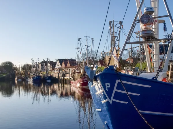 Greetsiel, łodzie rybackie. — Zdjęcie stockowe