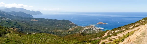 Cap Corse, die Mittelmeerküste. — Stockfoto