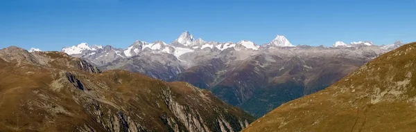 Svájci Alpokban, Nufenen kilátás át — Stock Fotó