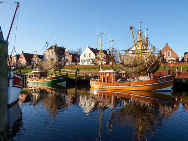 Greetsiel, vissersboten. — Stockfoto