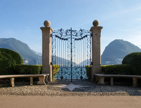 Lugano, Zwitserland. Foto uit het botanische park — Stockfoto