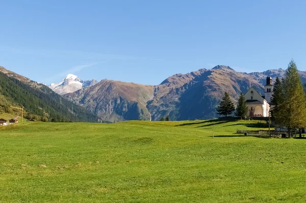 Швейцарские Альпы, Бернер — стоковое фото