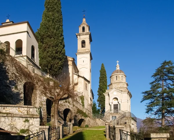 Moltrasio, veduta della chiesa — Foto Stock