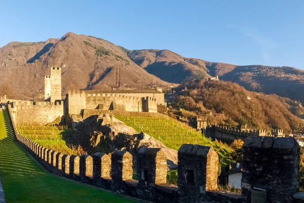 Bellinzona, murada de Castelgrande — Fotografia de Stock