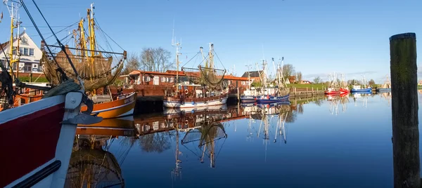 Greetsiel, balıkçı tekneleri. — Stok fotoğraf