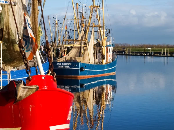 Greetsiel, halászhajók. — Stock Fotó