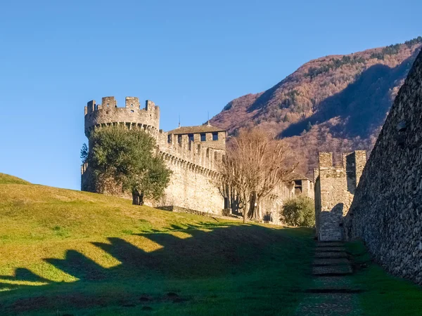 Bellinzona, Castillo de Montebello — Foto de Stock