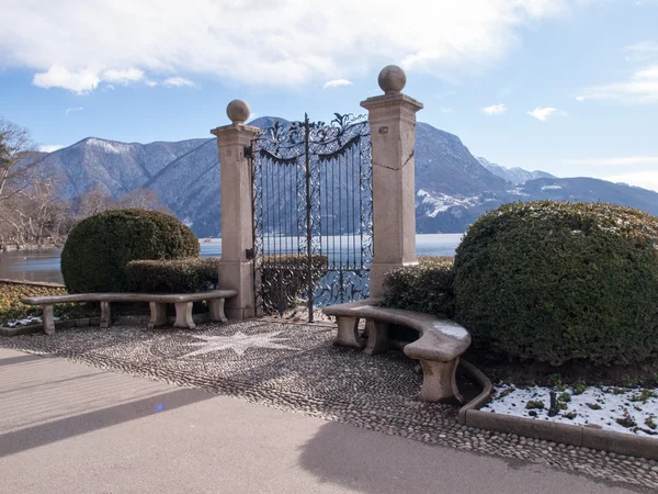 Altes tor des ciani-parks — Stockfoto