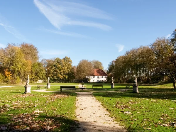 Botanischer Garten mit Park und Brunnen — Stockfoto