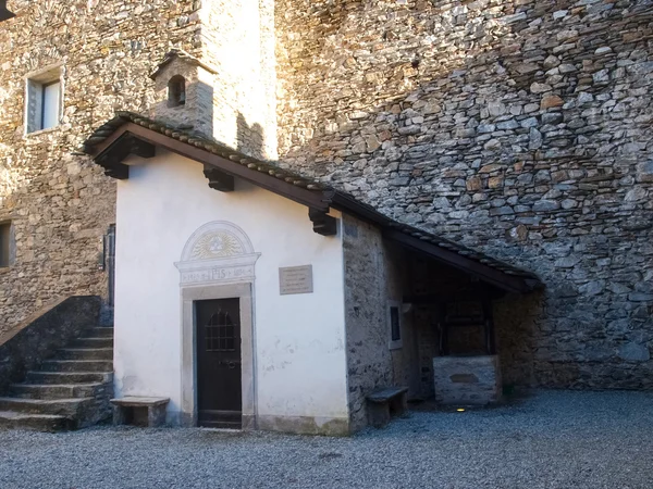 Bellinzona, capilla dentro del castillo de Sasso Corbaro — Foto de Stock