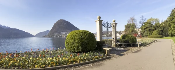 Lugano, Parco Ciani, beroemde poort — Stockfoto