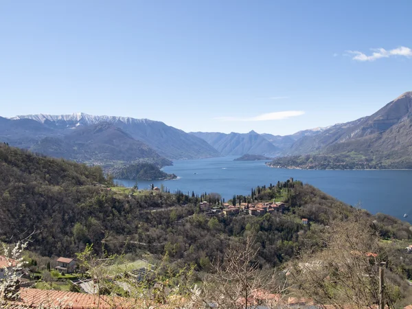 视图的贝拉吉奥和科摩科科摩湖的全景 — 图库照片