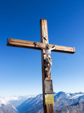 Zermatt, İsviçre: Matterhorn Buzul Cenneti, Hıristiyan geçişi 383 metre yükseklikte