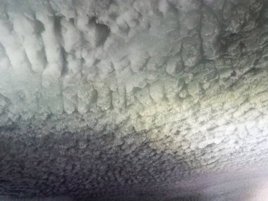 Zermatt, İsviçre - 16 Eylül 2018: Matterhorn Buzul Cenneti, buzulun içindeki serginin ziyareti.