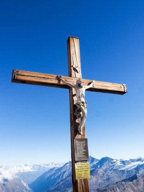 Zermatt, İsviçre: Matterhorn Buzul Cenneti, Hıristiyan geçişi 383 metre yükseklikte