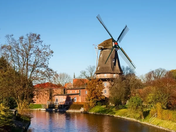Hinte, mulino a vento tradizionale olandese — Foto Stock