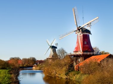 Greetsiel, geleneksel Hollanda Yeldeğirmeni