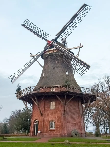 Bad Zwischenahn, väderkvarn i friluftsmuseet — Stockfoto