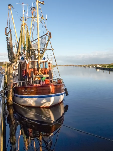 Greetsiel, fiskebåtar. — Stockfoto