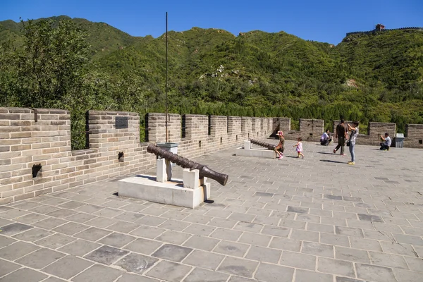 Juyongguan, China. Artillery located on the bastion of the Great Wall — Stock Photo, Image