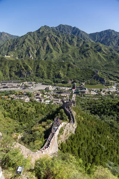 Juyongguan, Kina. Kinesiska muren, passerar i dalen Guangou — Stockfoto