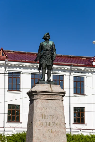 Arkhangelsk, Rússia. Monumento ao imperador russo Pedro I — Fotografia de Stock