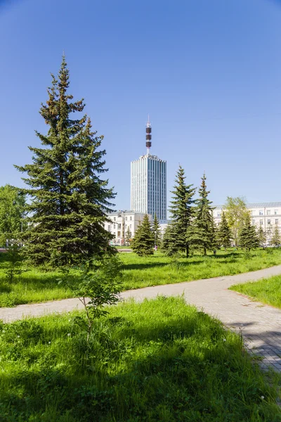 Archangelsk, Ryssland. Visa från torget på Drama Theatre — Stockfoto