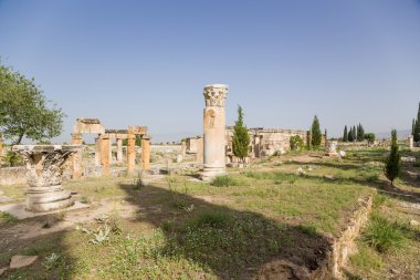 Hierapolis, Türkiye. Domitian kapısı Kuzey Bizans kapısı, 1 arasında Frontinus sokakta Harabeleri