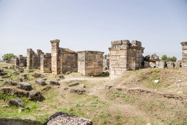 Turquía, Pamukkale. Sitio arqueológico de la antigua Hierápolis —  Fotos de Stock