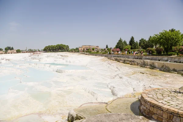 Pamukkale, Turcja. Tarasy trawertynowe widok — Zdjęcie stockowe