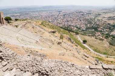 Akropolis Bergama, Türkiye'nin. Antik Tiyatro kalıntıları II. yüzyıl M.ö.