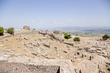 Türkiye. Bergama Acropolis arkeolojik sitesinin görünümünü