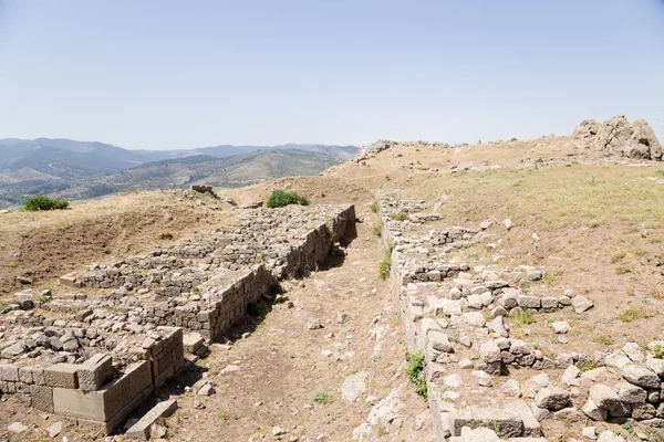 Acropolis of Pergamum, Turkey. Excavations of ancient ruins in the archaeological area — Stock Photo, Image