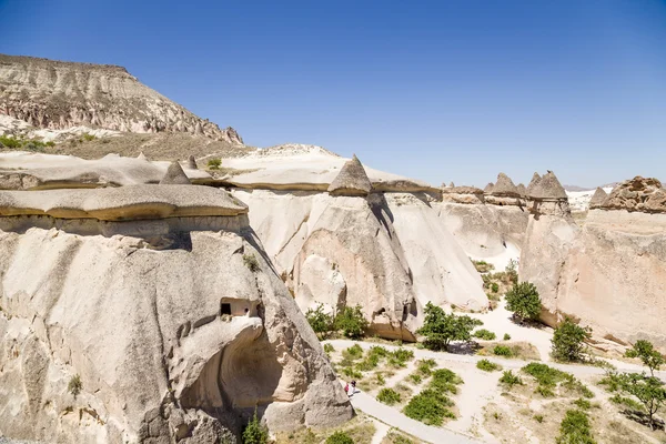 Capadocia, Turquía. Vista superior de los pintorescos pilares de la intemperie en el Valle de los Monjes (Valle Pashabag ) — Foto de Stock