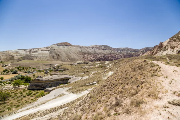 Cappadocia, Turkey. The mountains surrounding the Pashabag Valley (Monks Valley) — Stock Photo, Image