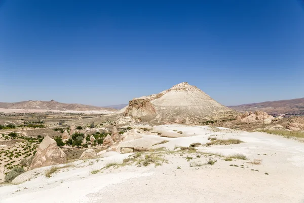 Cappadocia, Turkey. The mountains surrounding the Pashabag Valley (Monks Valley) — Stock Photo, Image