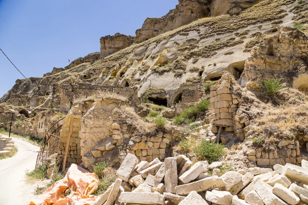 Turkey, Urgup. Ruins of the 'cave town' — Stock Photo, Image