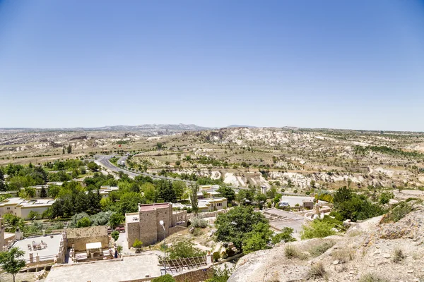 Turkiet, Ürgüp. Staden i en Bergdal — Stockfoto