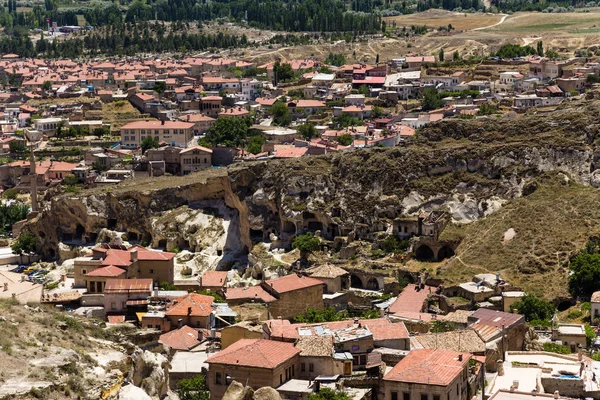 Cappadocia, Törökország - június 25-én 2014: A régi város, a "barlang" házak felülnézet fotó — Stock Fotó
