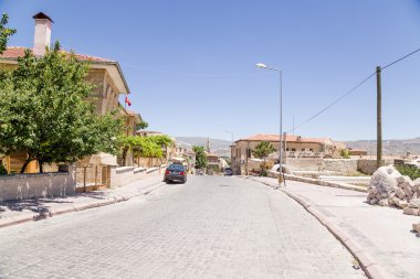 Kapadokya - 25 Haziran 2014: Eski Ürgüp şehir sokak fotoğrafı