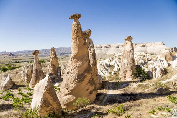 Cappadocia, Turkey. Stone "mushrooms" (pillars of weathering, buttes, outcrops) around Cavusin — Stock Photo, Image