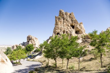 Türkiye, Cappadocia. Göreme Açık Hava Müzesi, kayalarda mağara manastır kalıntıları