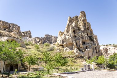 Kapadokya - 25 Haziran 2014: Göreme Açık Hava Müzesi Eski mağara Manastırı kalıntıları fotoğrafı