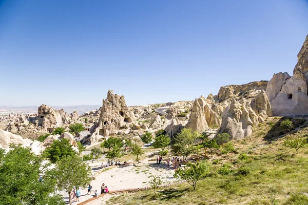 Kapadocja, Turcja - 25 czerwiec 2014: Zdjęcie starożytnych cave Garedża w skałach w Muzeum na świeżym powietrzu w Parku Narodowym Göreme — Zdjęcie stockowe