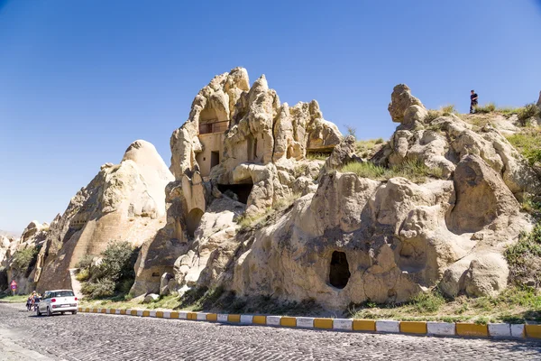 Kapadocja, Turcja - 25 czerwiec 2014: Zdjęcie ruin starożytnego klasztoru w Open Air Museum Göreme — Zdjęcie stockowe