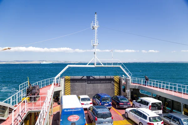 DARDANELLES STRAIT, TURKEY - JUN 29, 2014: Photo of ferryboat — Stock Photo, Image