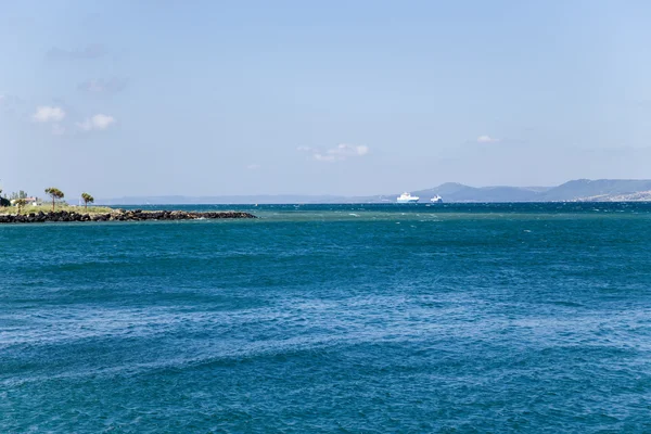 土耳其。在达达尼尔海峡的海景 免版税图库照片