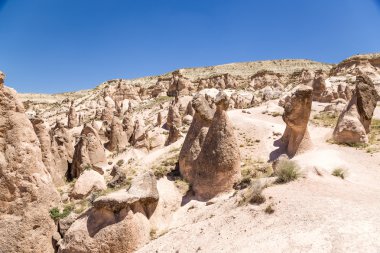 Türkiye, Cappadocia. (Rock mostraları) Devrent Vadisi ayrışma, ayağı ile manzara